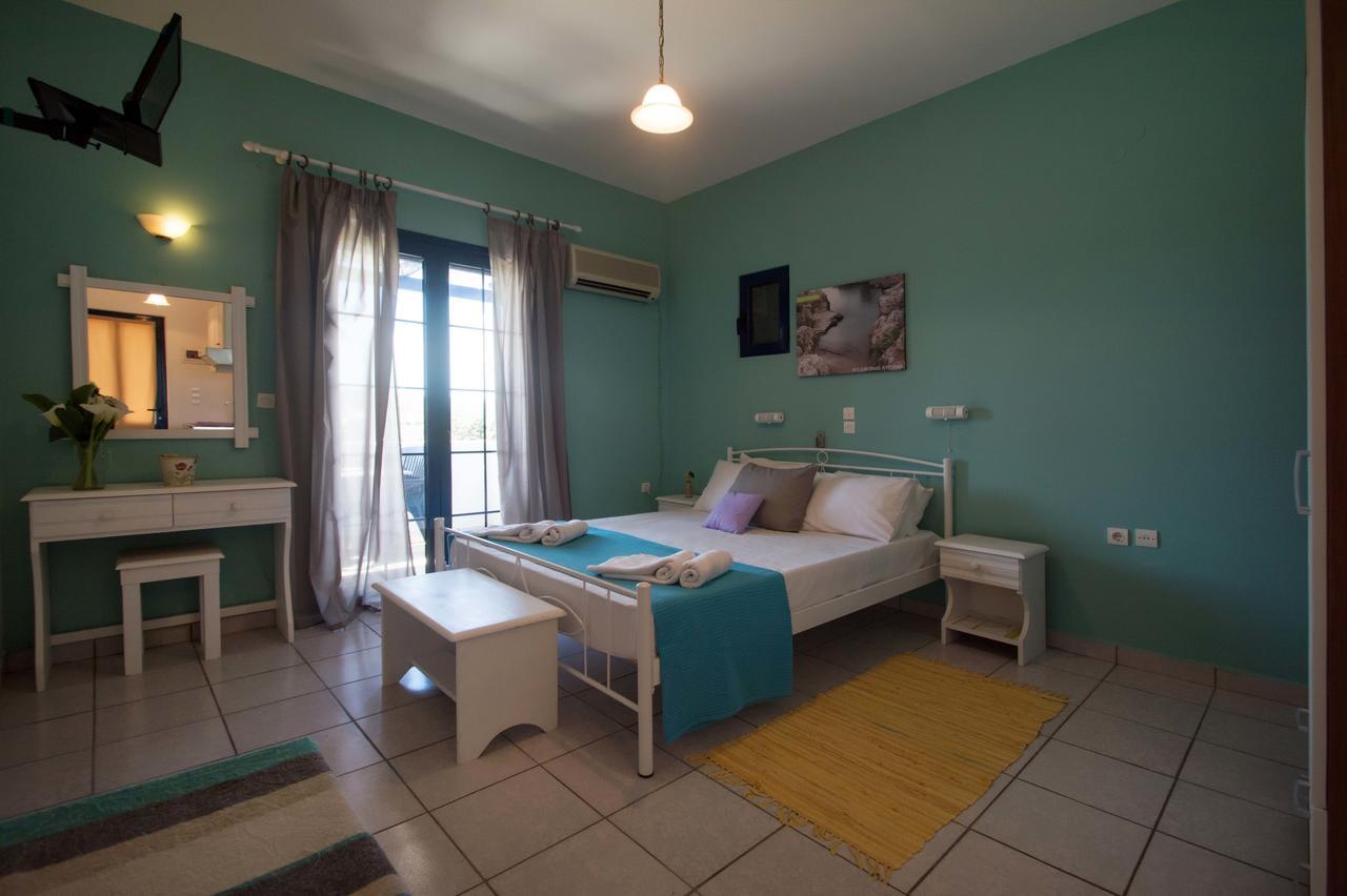 Contaratos Holiday Lettings Livadi  Exterior foto