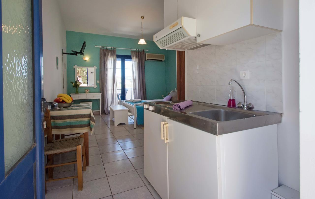 Contaratos Holiday Lettings Livadi  Exterior foto